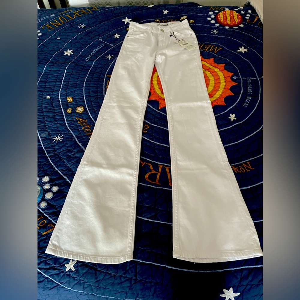 Zara high waist flare fit white jeans sz 0(32) NWT